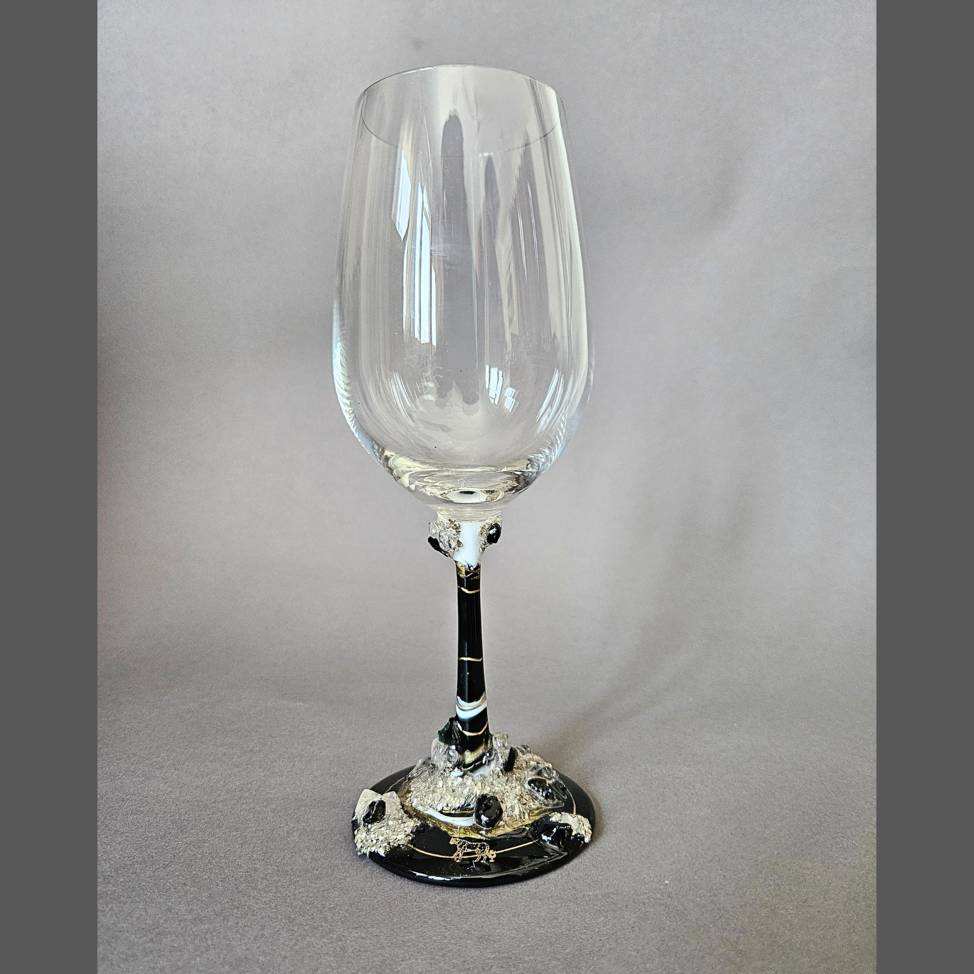 Crystal wine glass Black