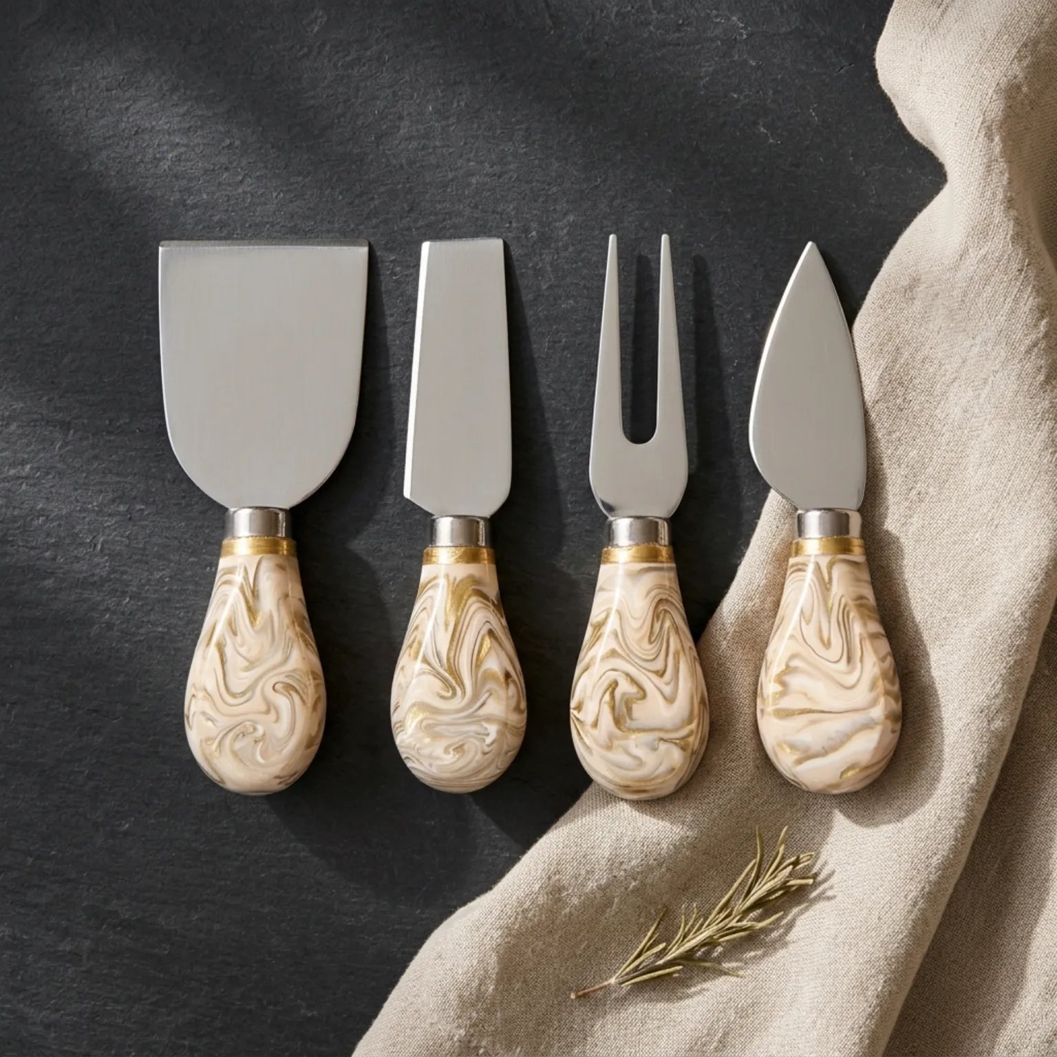 Amber Luxes Knives Set
